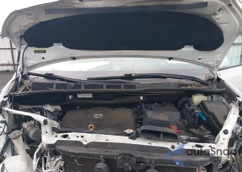 2017 Toyota Sienna Xle Premium 7 Passenger z USA, uszkodzony, nr VIN 5TDDZ3DC8HS169754